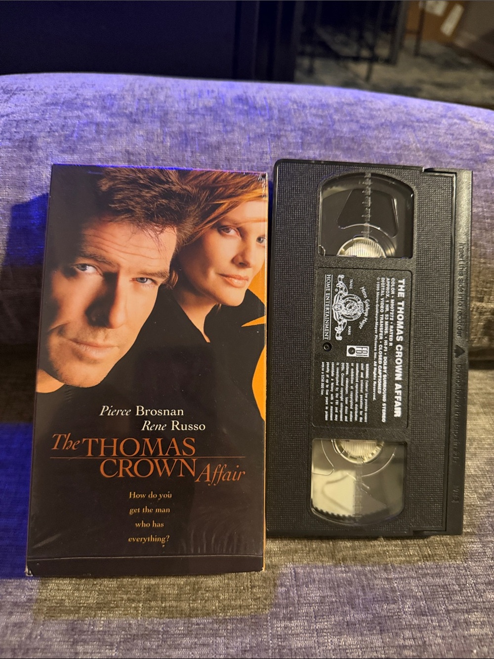 The Thomas Crown Affair VHS Pierce Brosnan Rene Russo 1999 Vintage MGM